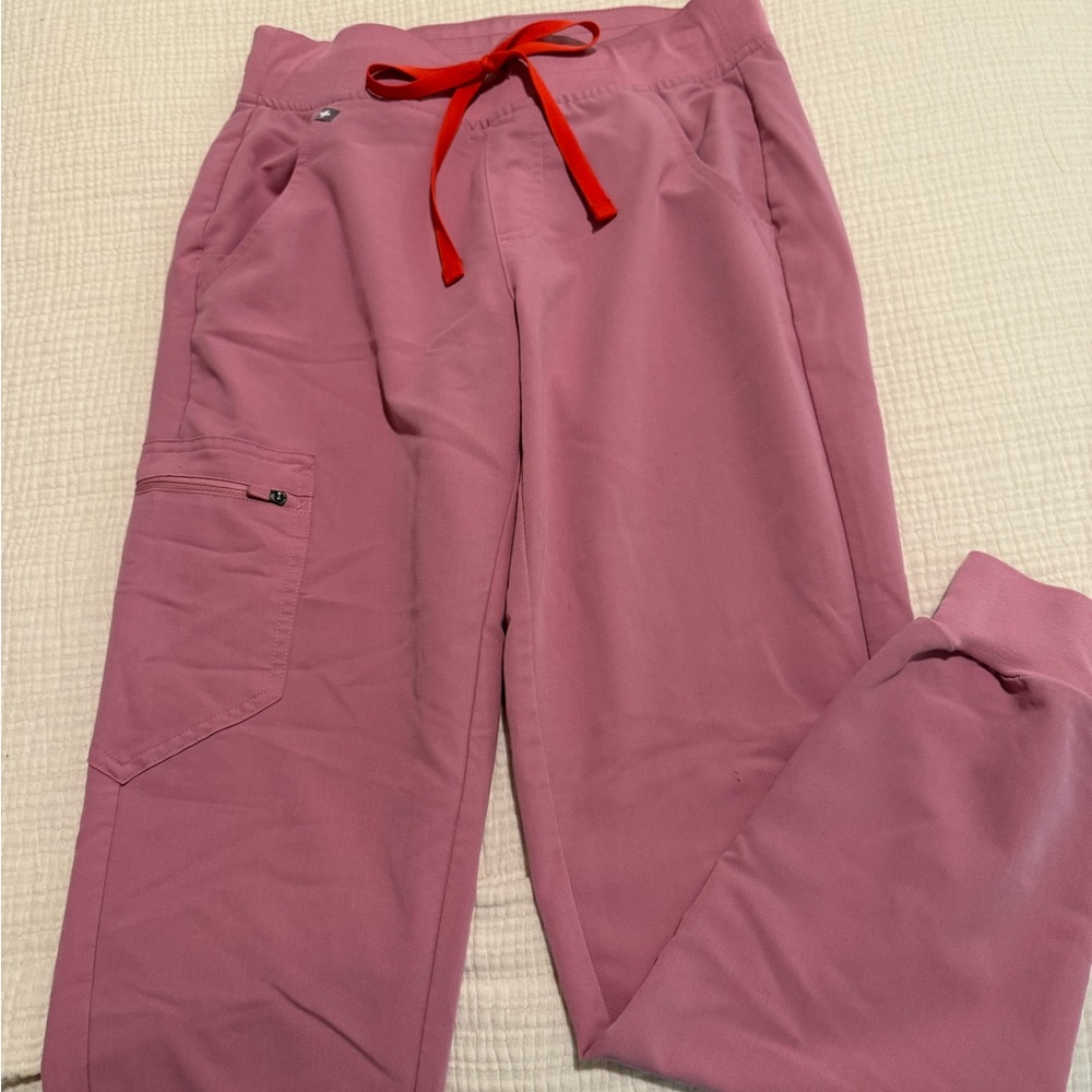 FIGS Women’s XS Chalk Pink Zamora Jogger Scrub Pants - Picture 4 of 6
